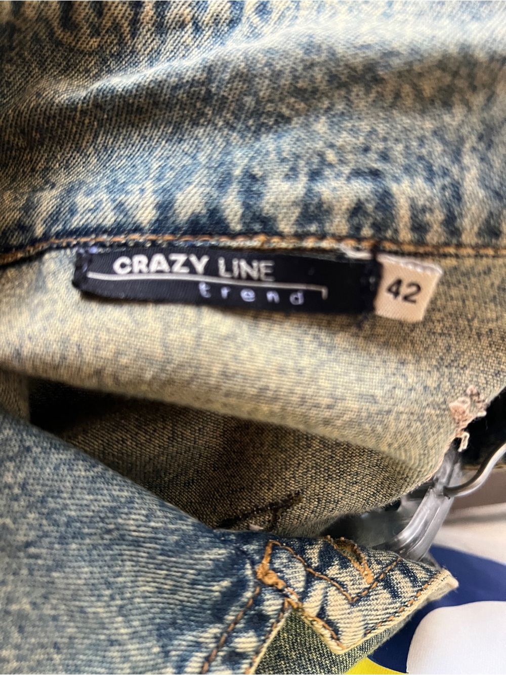 CRAZY LINE Embroidered Long Denim Coat - Green - Picture 4 of 14